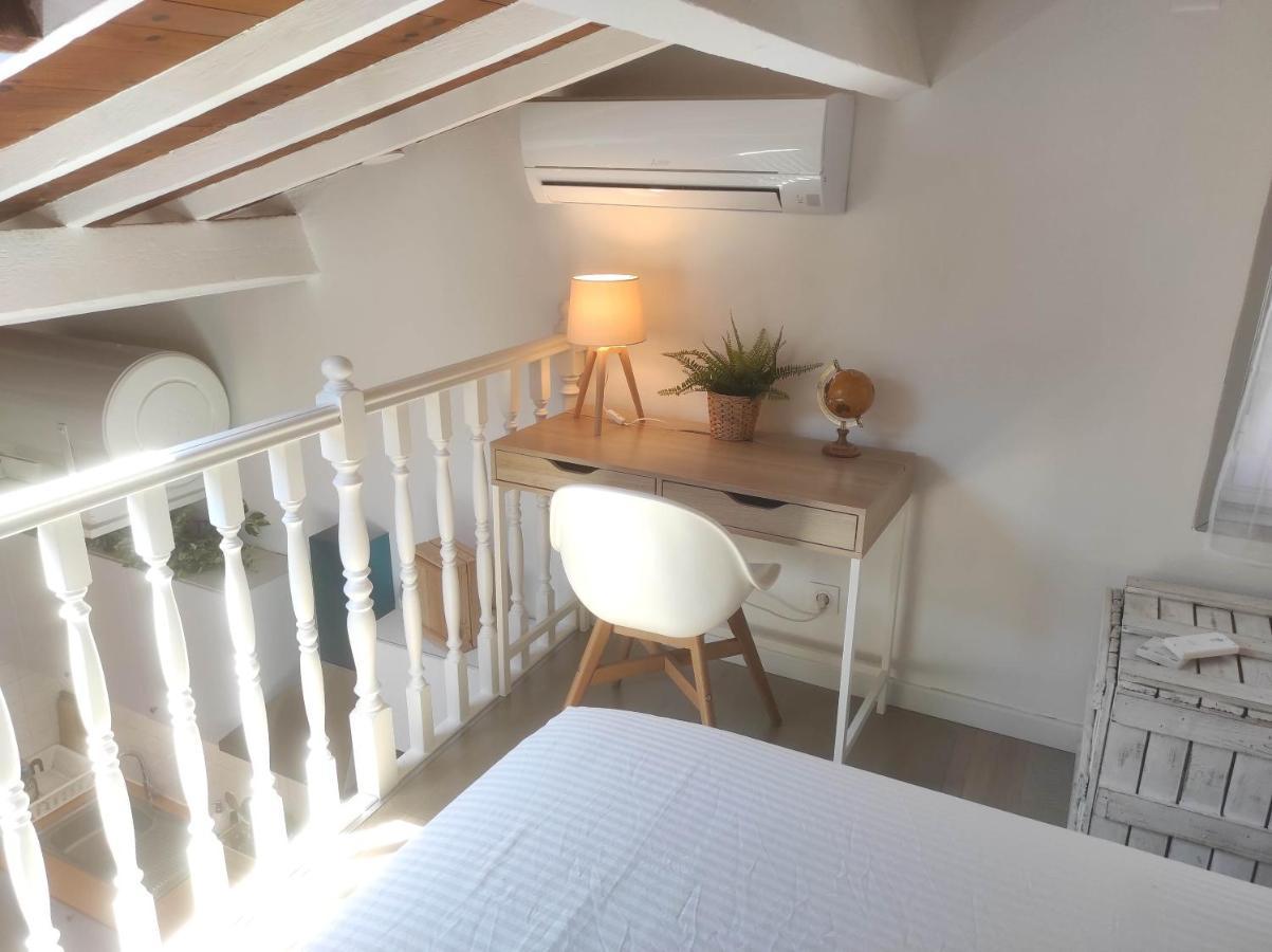 Chill Out Cabanon Coeur Calanques Chalet Marseille
